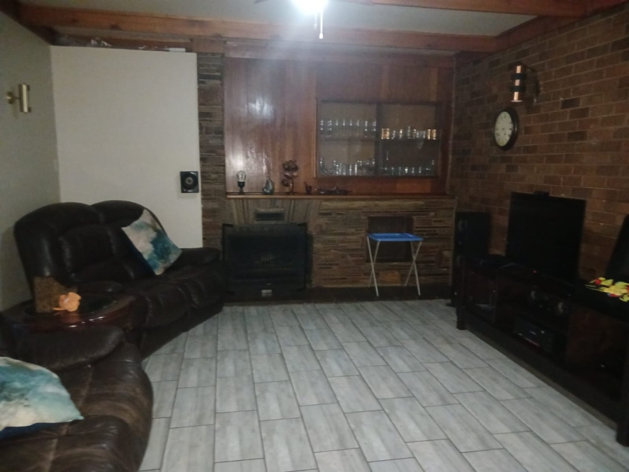 3 Bedroom Property for Sale in Adamayview North West
